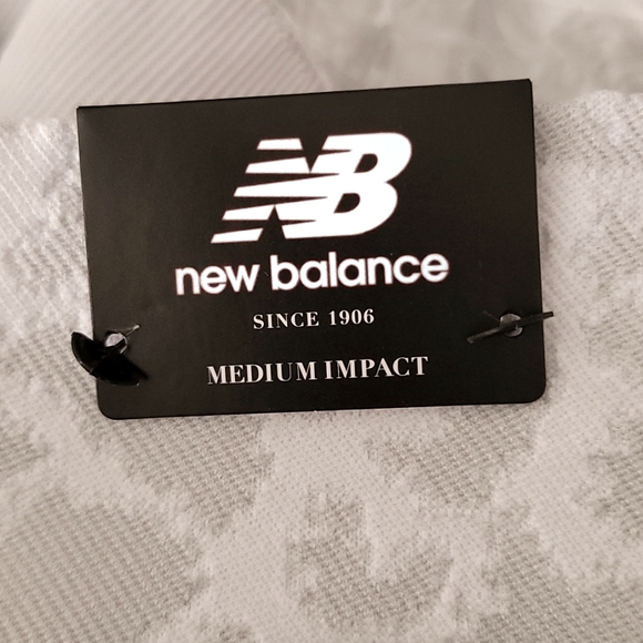 New Balance Plus Size Seamless Cami Sports Bra - Picture 7 of 9